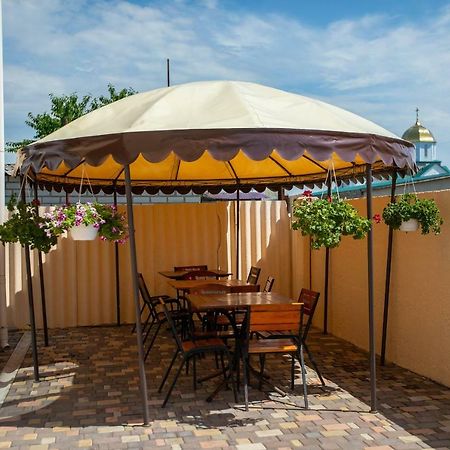 Amalia Hotel Zaliznyy Port Bagian luar foto