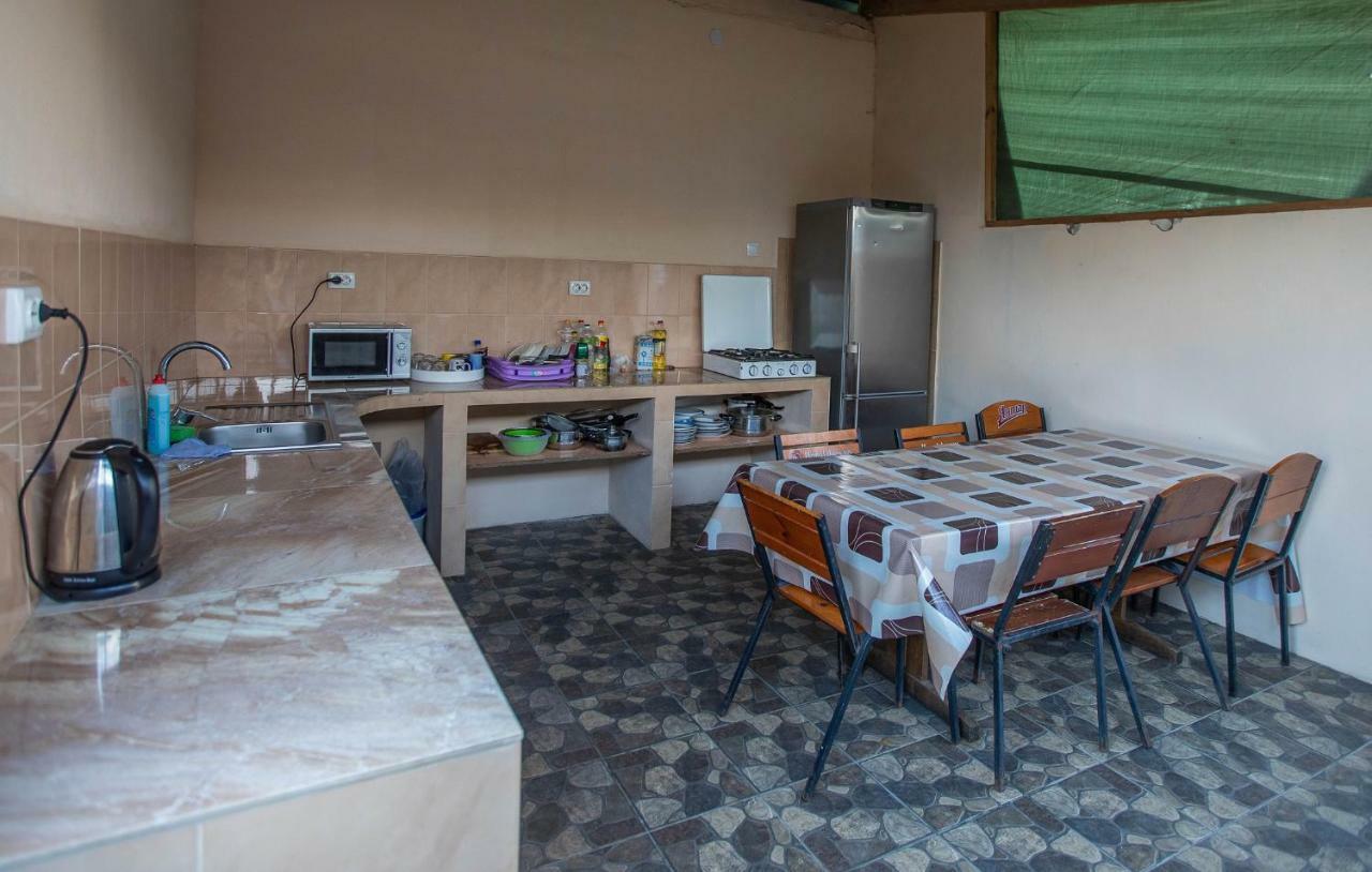 Amalia Hotel Zaliznyy Port Bagian luar foto